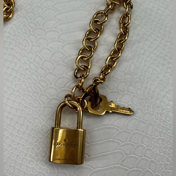 Authentic Louis Vuitton Lock with Unbranded 24k Gold Plating Necklace 303 - Picture 10 of 12